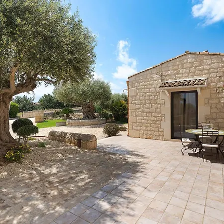 Corte Antigua Villa *