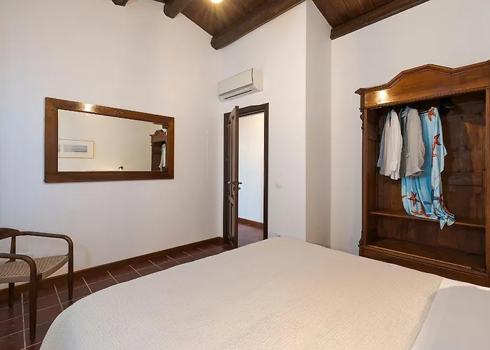 别墅 Corte Antigua 罗索利尼